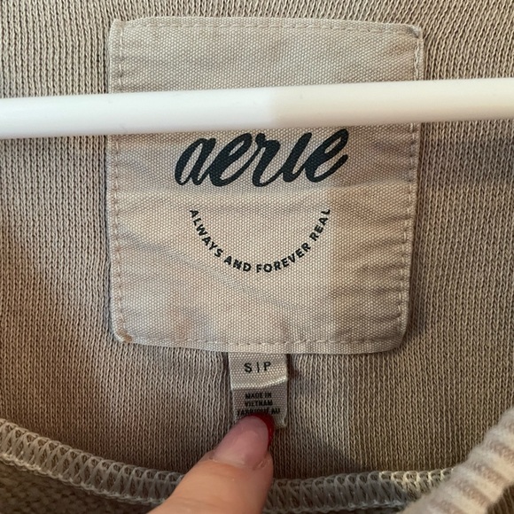 Aerie Tres Chic Keyhole Sweatshirt NWOT - Picture 13 of 15